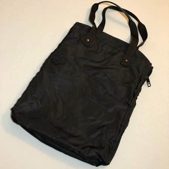Lululemon Bring It Om Tote - Picture 5 of 7